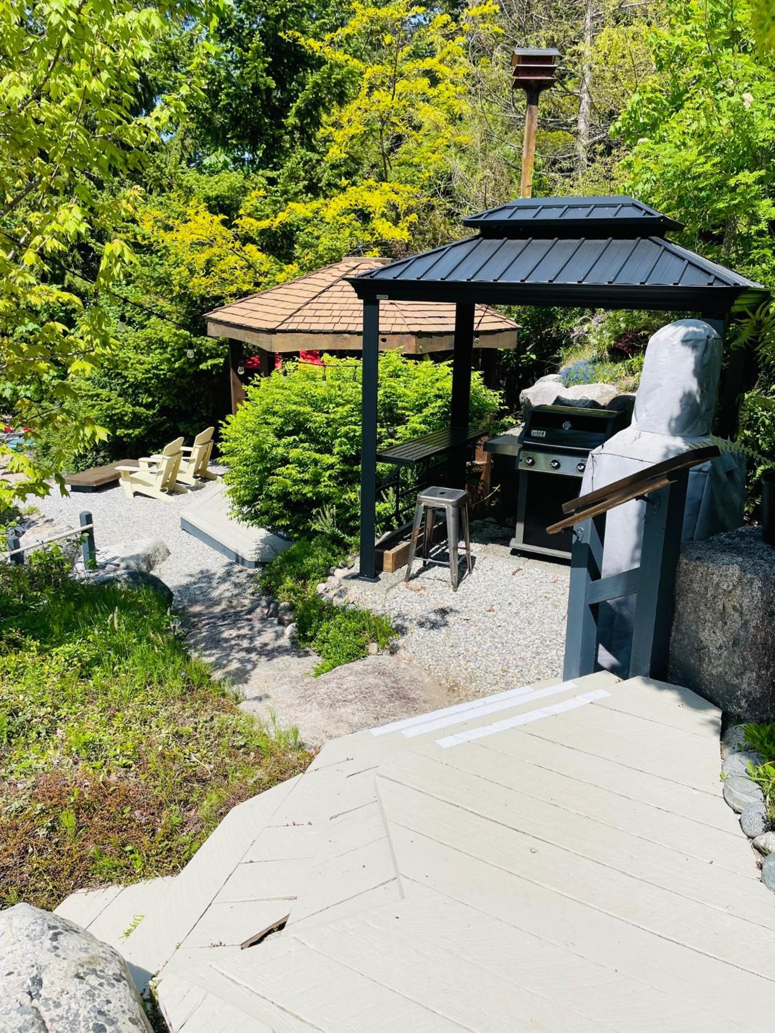 The Tuwanek Bed and Breakfast