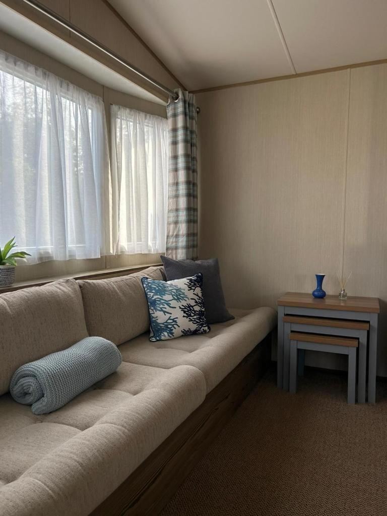 Tarka Holiday Park - Summer Breeze - Coastal Breaks - North Devon - Braunton-Barnstaple view 2