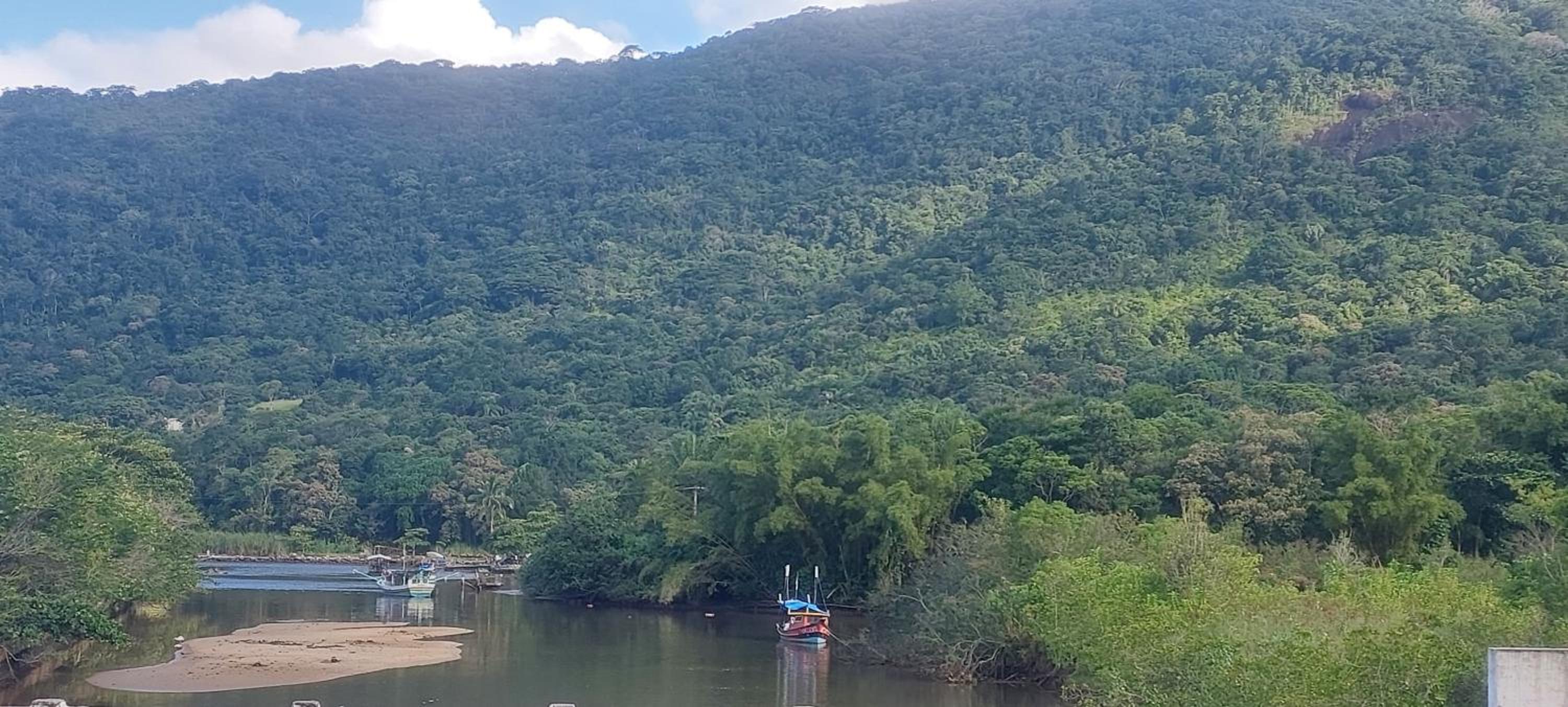 Apto com piscina Cantinho Além do Mar-Ubatuba