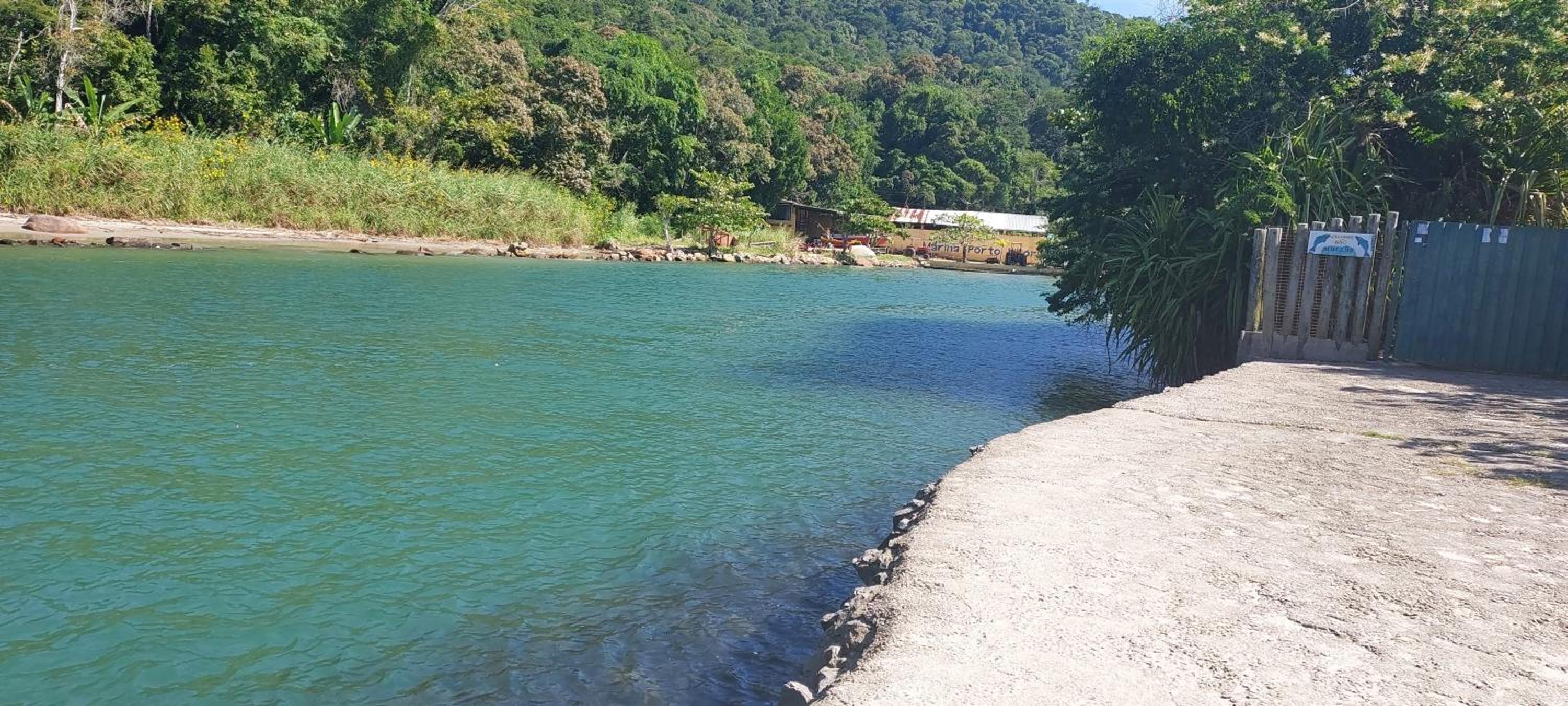 Apto com piscina Cantinho Além do Mar-Ubatuba