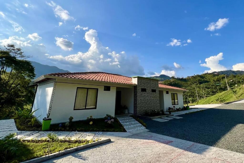 Hermosa casa campestre
