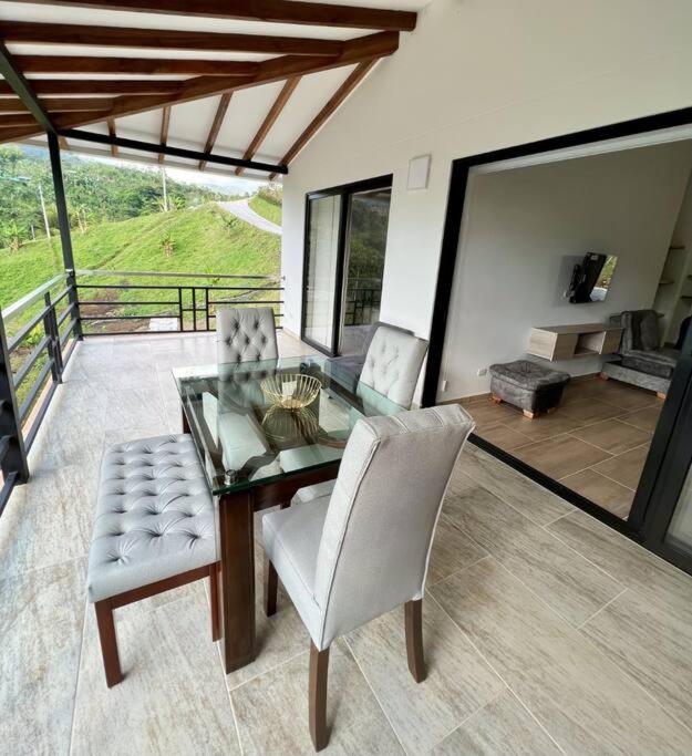 Hermosa casa campestre