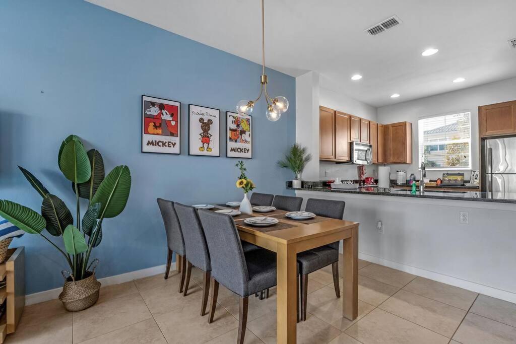 Find your Cozy home 8 minutes near Disney and Universal