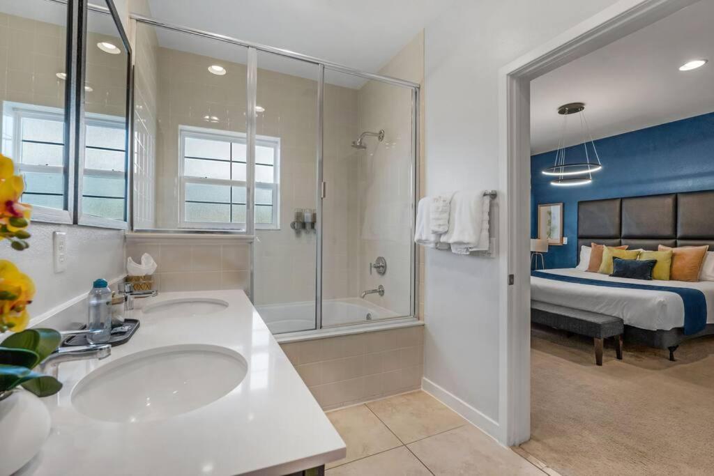 Find your Cozy home 8 minutes near Disney and Universal