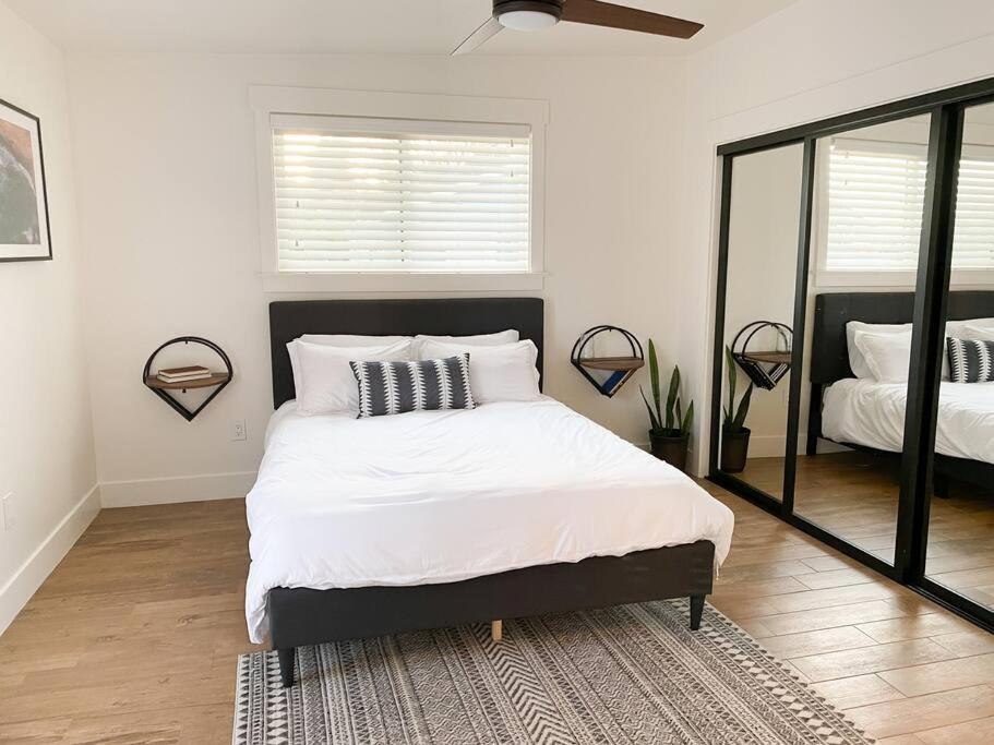 STUNNING Urban Farmhouse Minutes from Downtown view 4