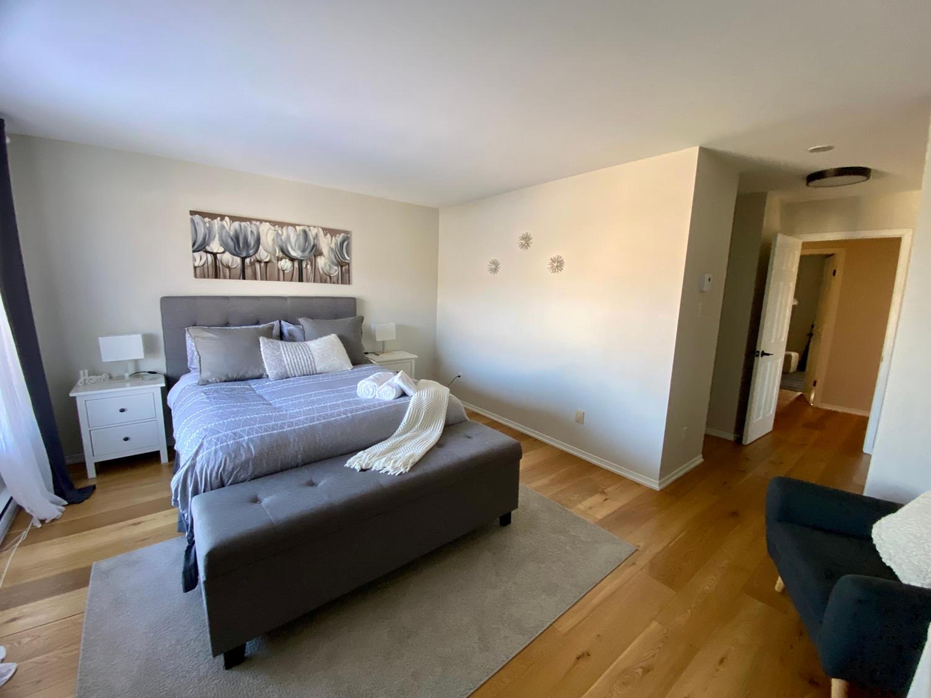Mountain view fully renovated 6-8 people condo