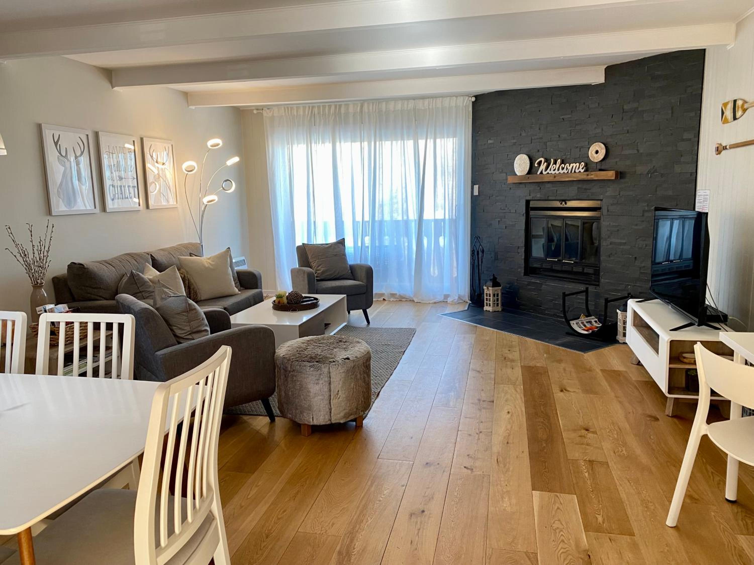Mountain view fully renovated 6-8 people condo