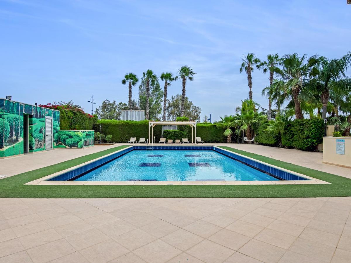 Sanders Marathon - Cute 2-Bedroom Apartment with Shared Pool