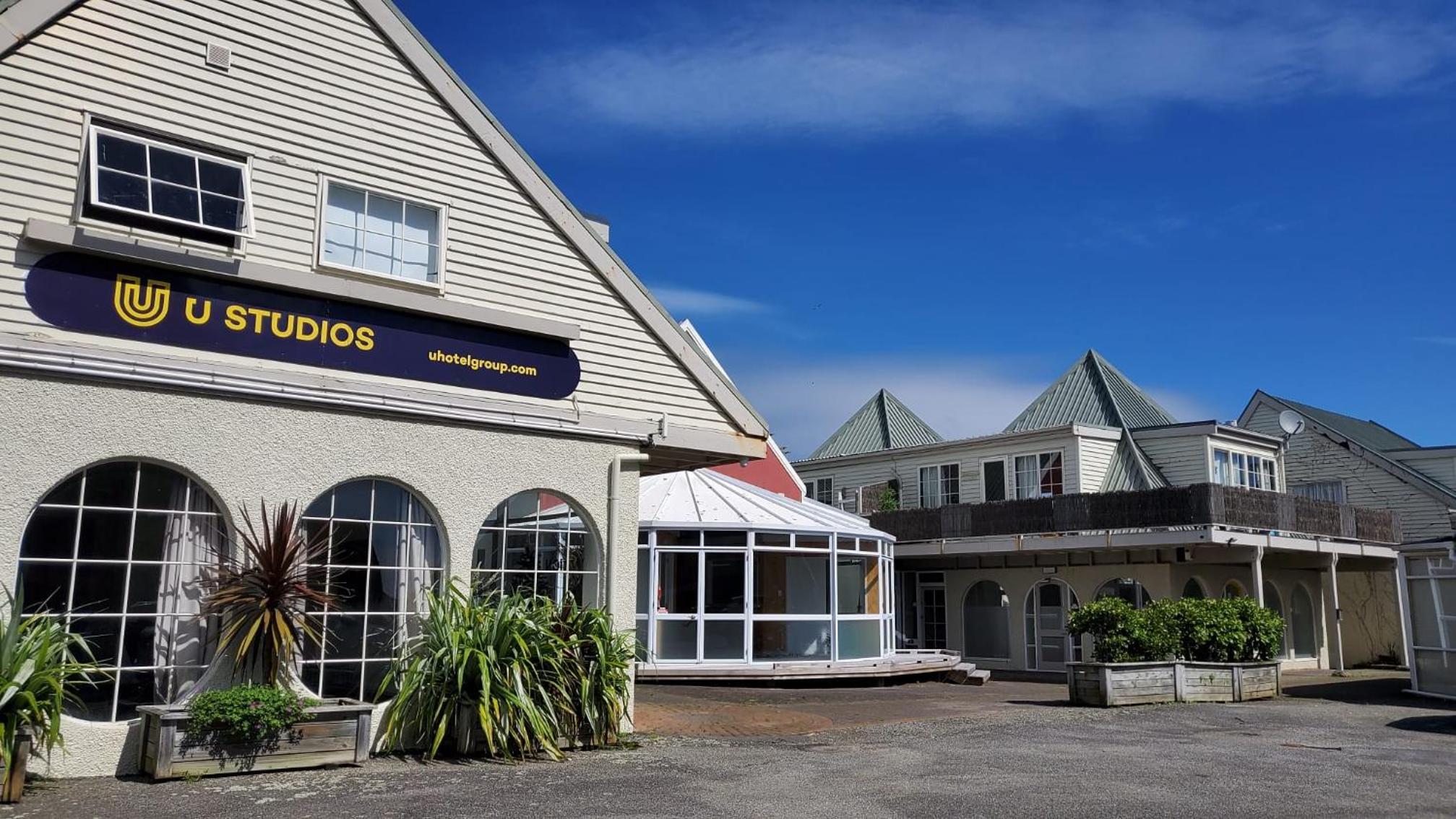 U Studios Paraparaumu, SureStay Collection by BW view 2