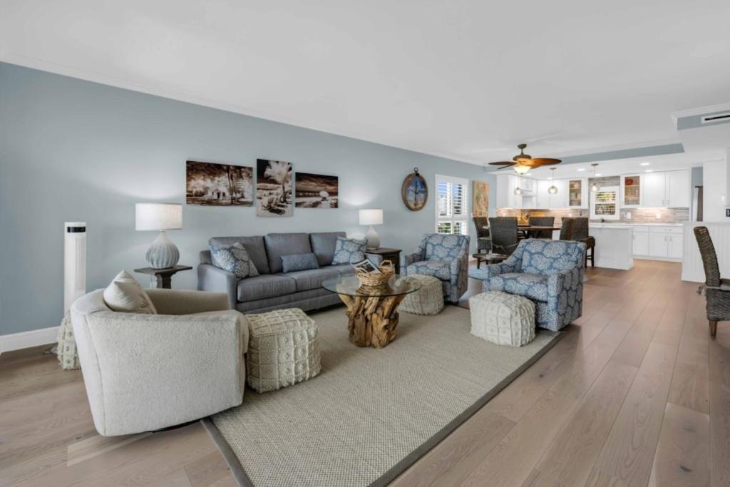 Sunset Captiva Bayside 204 condo view 4