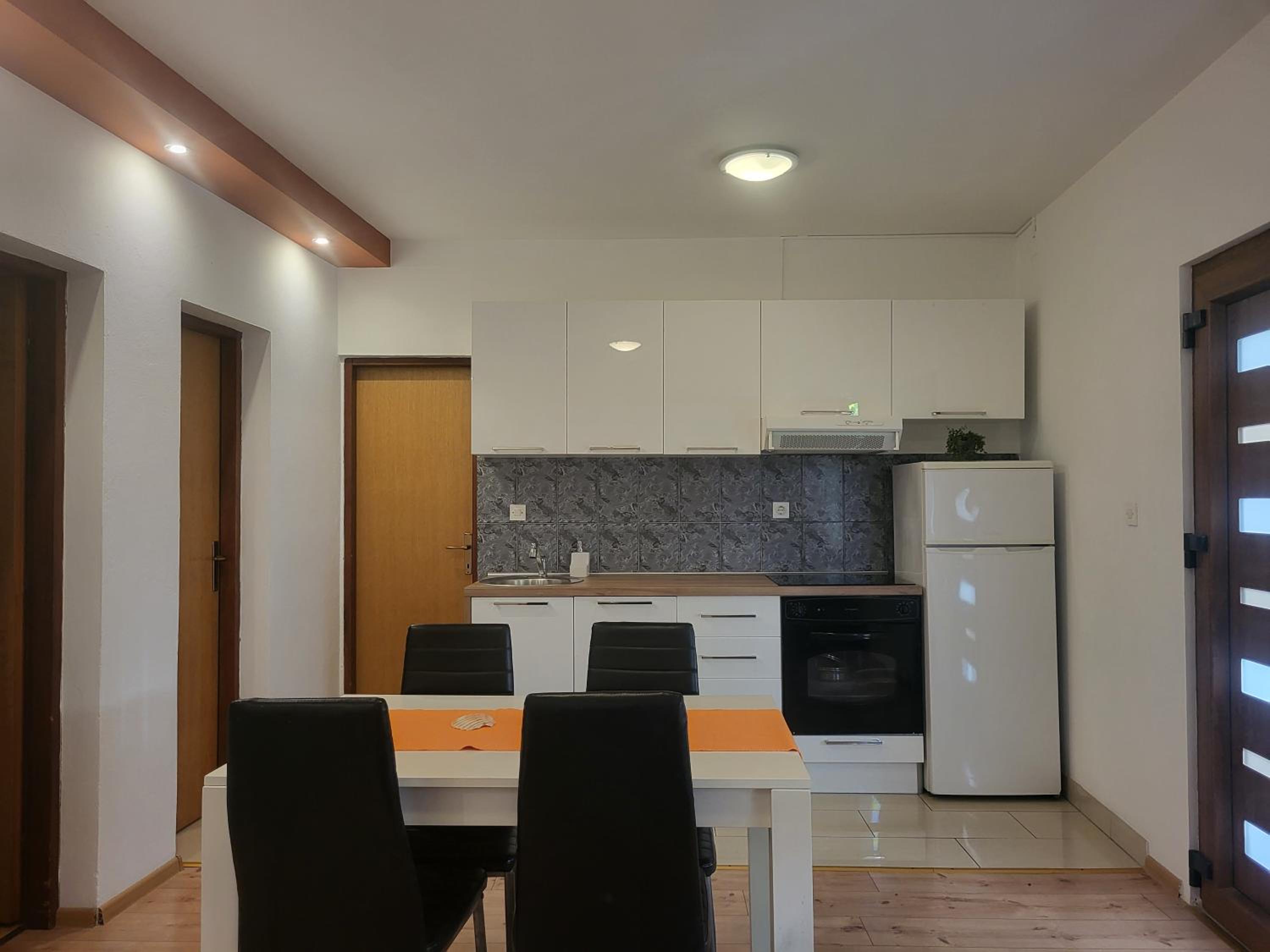 Apartments Lola view 5