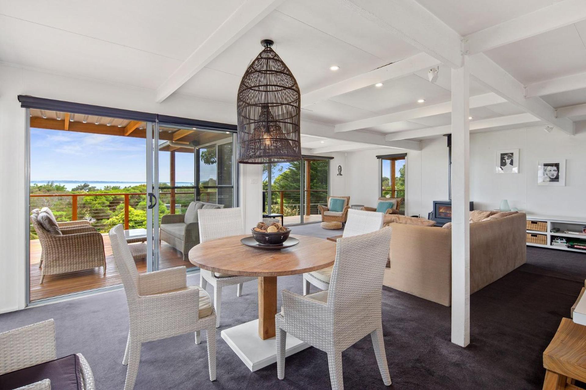 Harris Hideaway