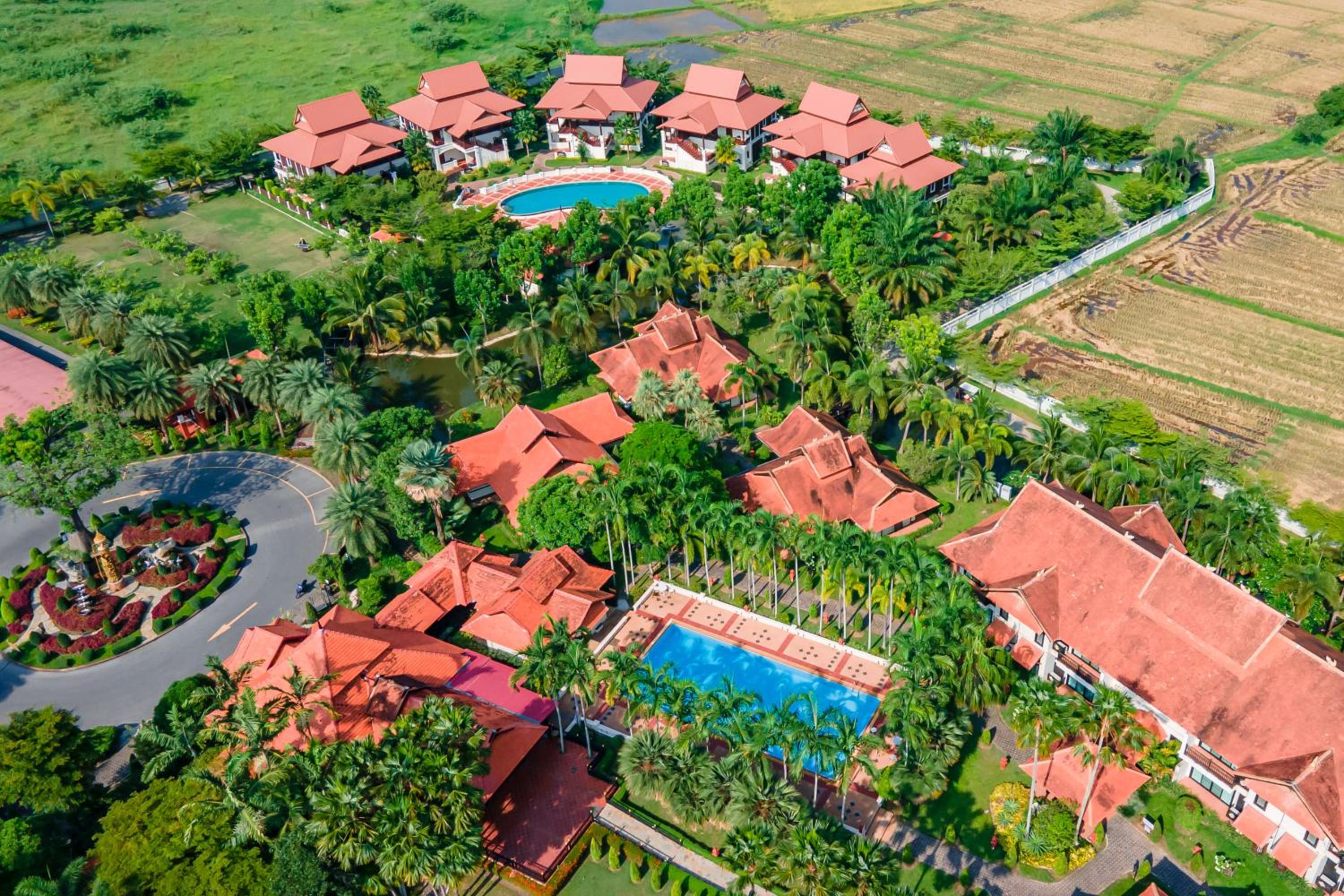 Horizon Village & Resort