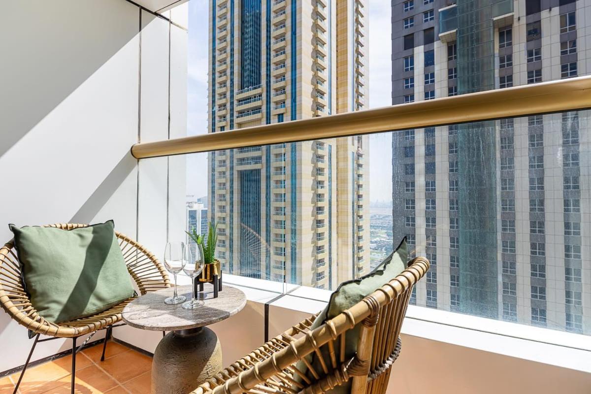 Frank Porter - Elite Residence