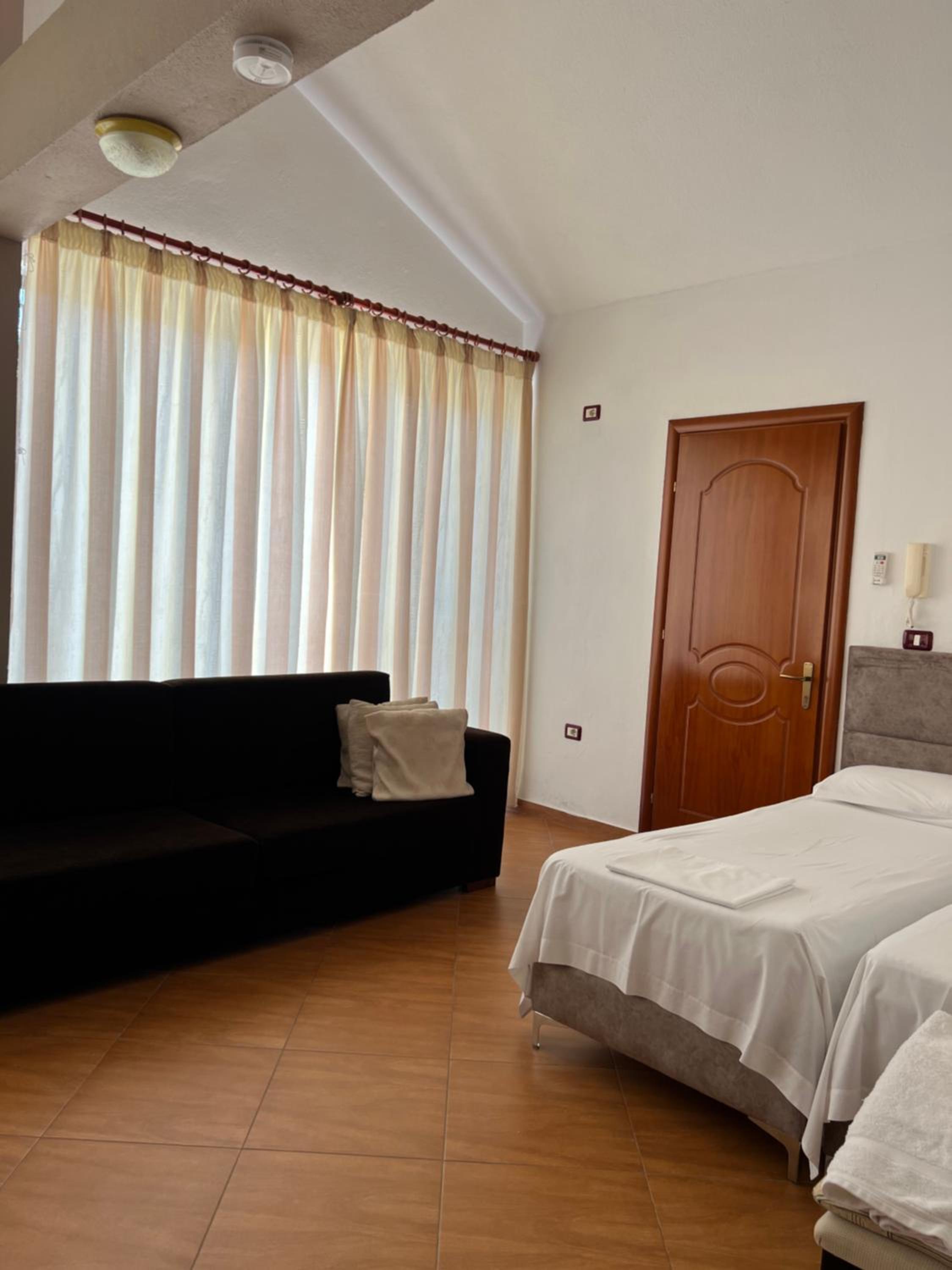Red Rose Guest House