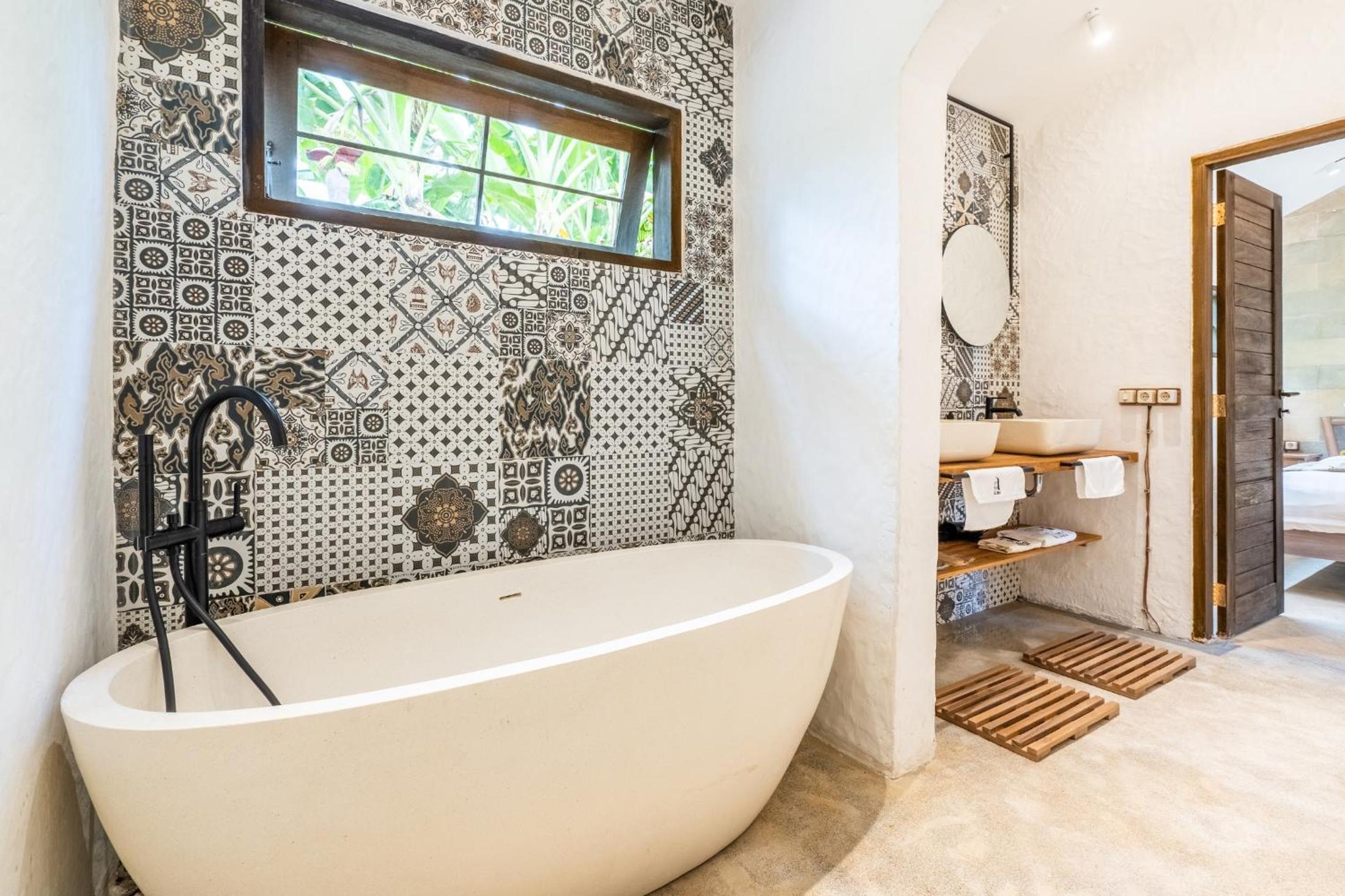 Rumah villa by EVDEkimi Ubud