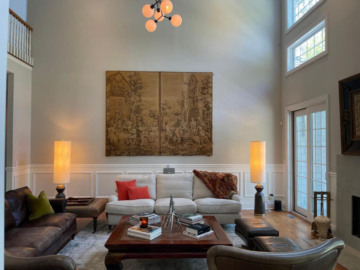 Stunning East Hampton Designer Home view 2