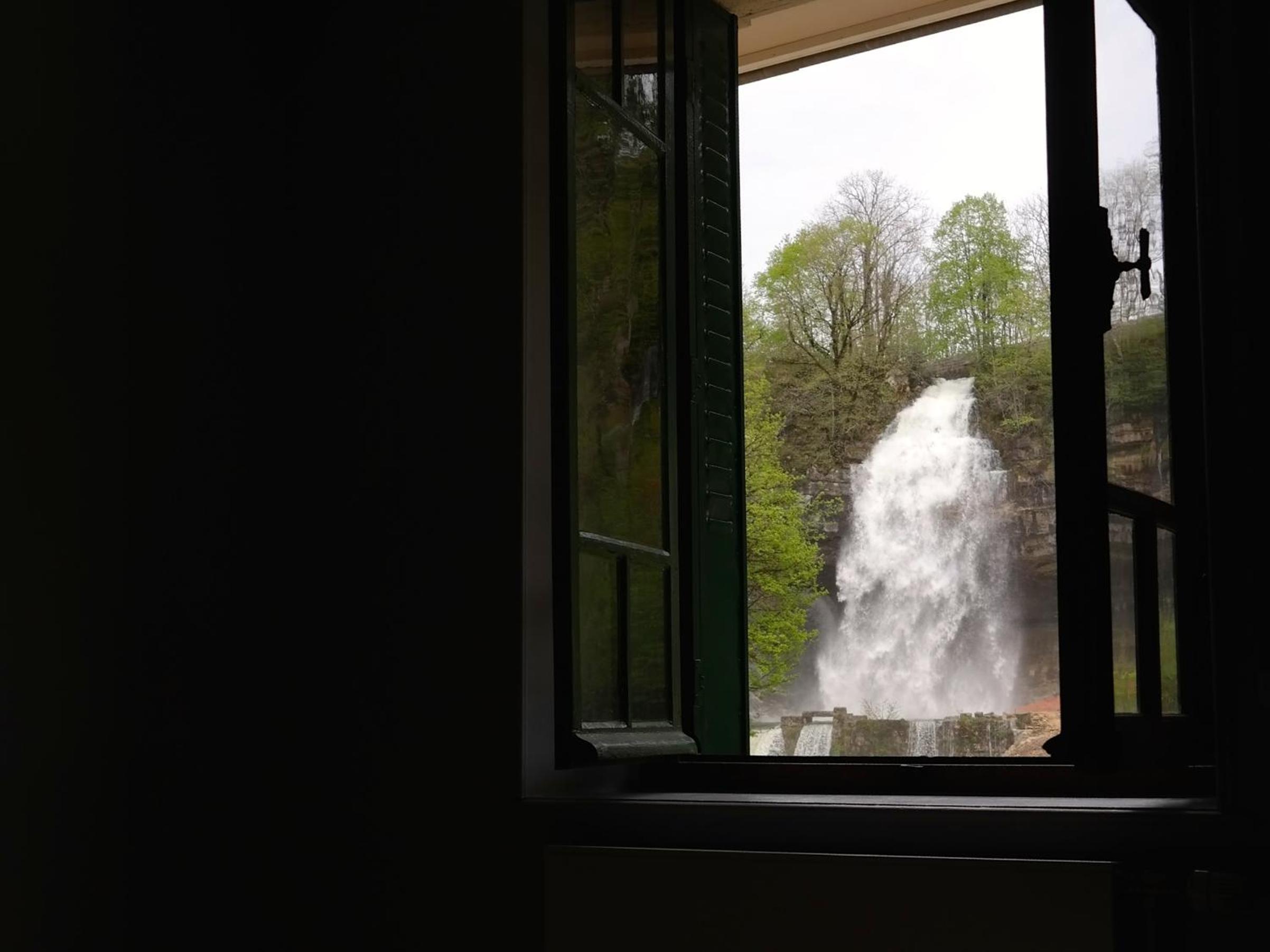 Au Moulin des Fées - Maison d'hôtes Cascades du Hérisson view 3