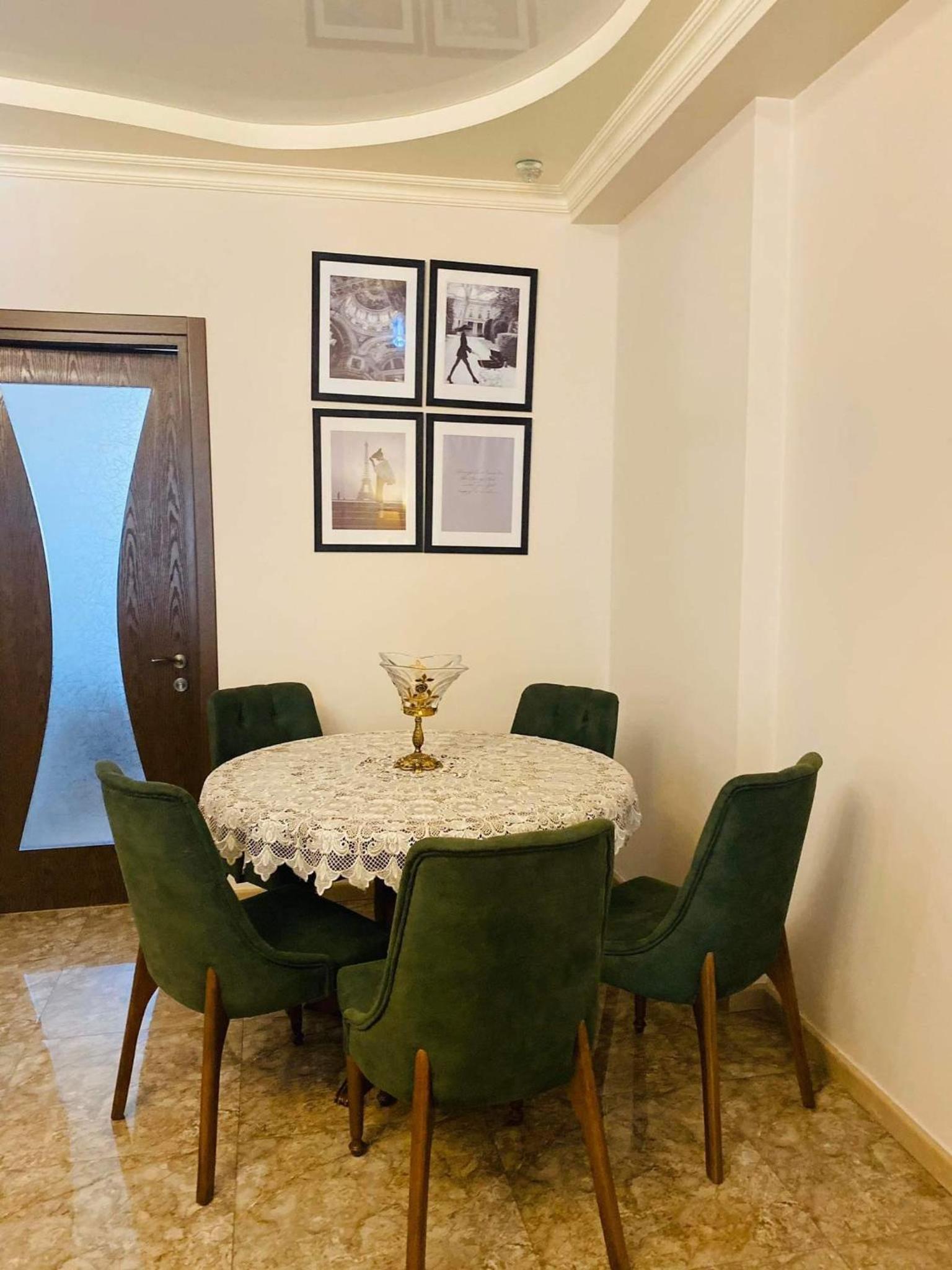 Beautiful Apartment Batumi view 4