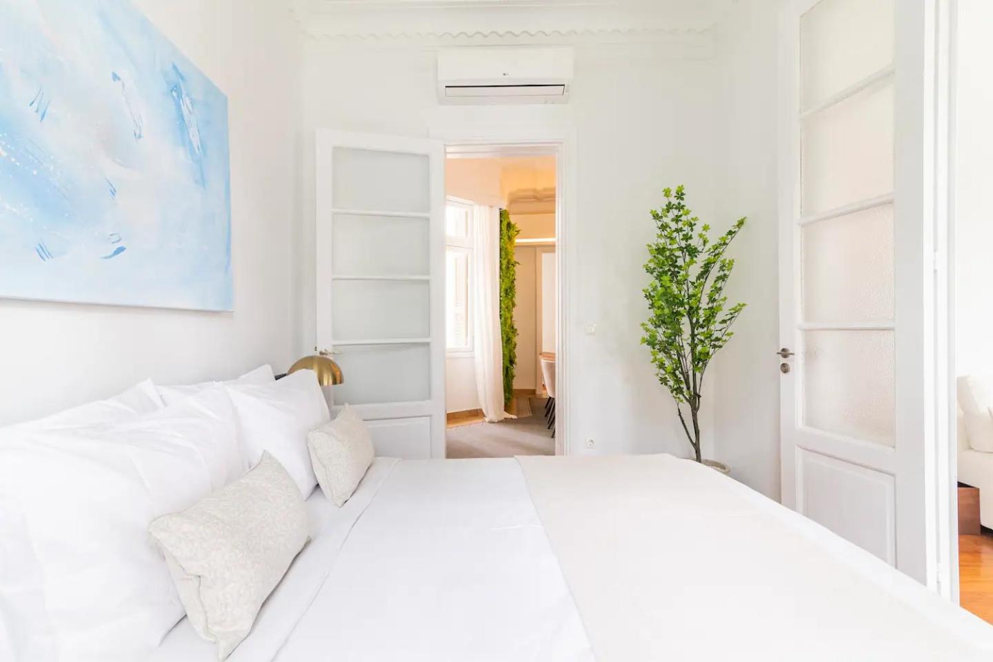 Oasis Architect's Dream Neoclassical House next to Acropolis