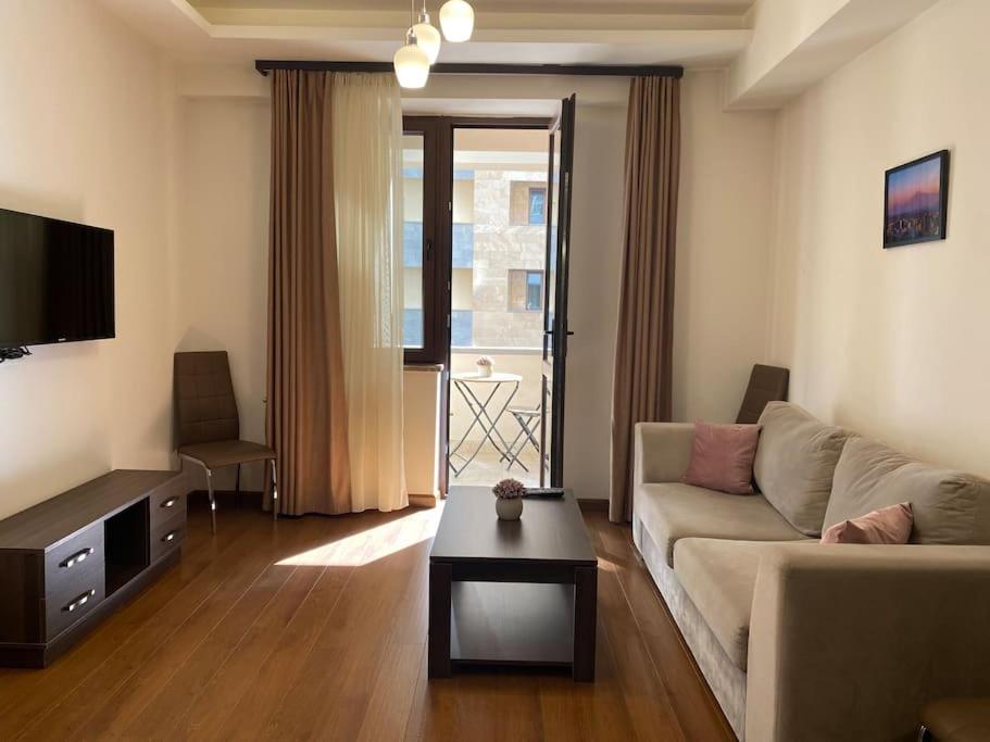 Spacious 1-Bedroom Apartment in the Center