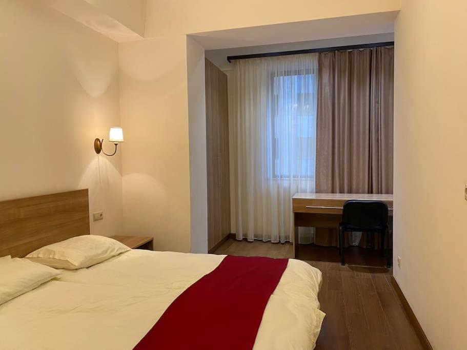 Spacious 1-Bedroom Apartment in the Center