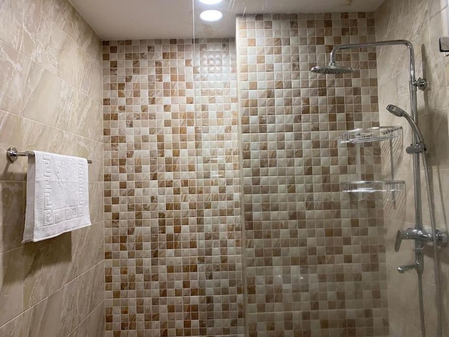 Spacious 1-Bedroom Apartment in the Center