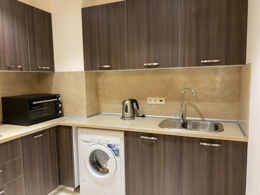 Spacious 1-Bedroom Apartment in the Center