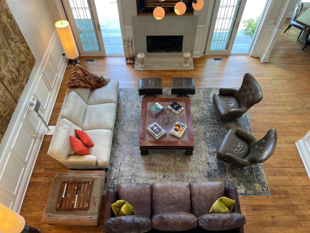 Stunning East Hampton Designer Home view 3