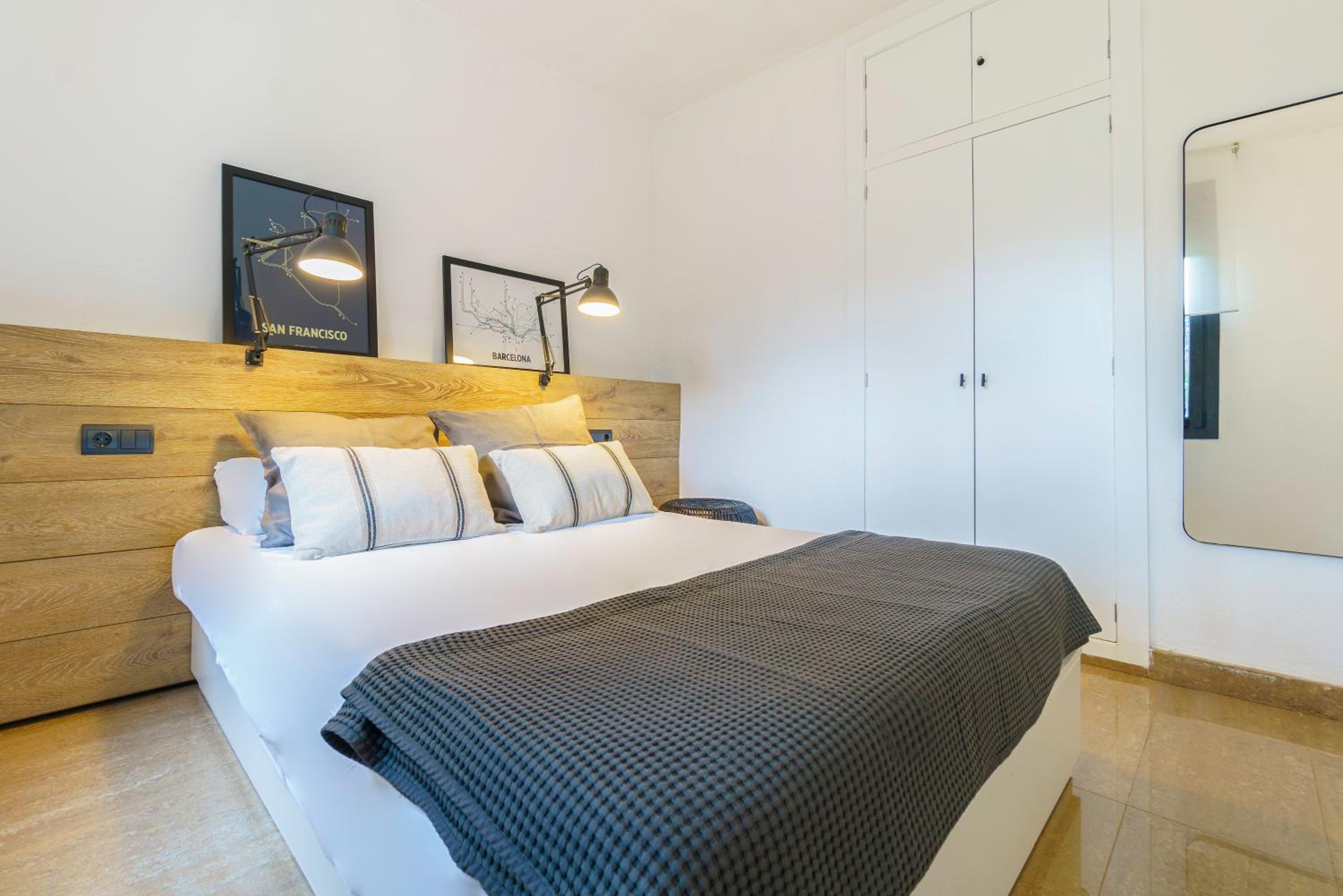 Casa exclusiva, jardín y piscina privada