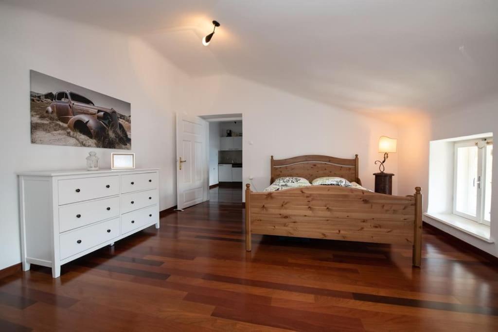Villa Mascagni Modern Seaview Appartment