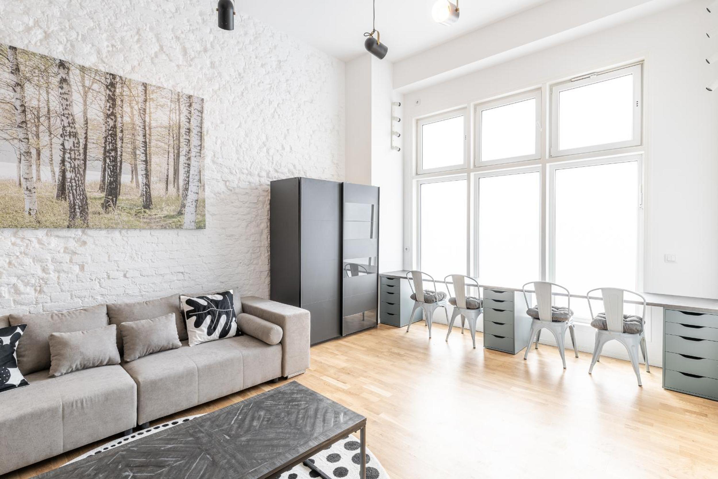 Spacious Lofts In Wedding