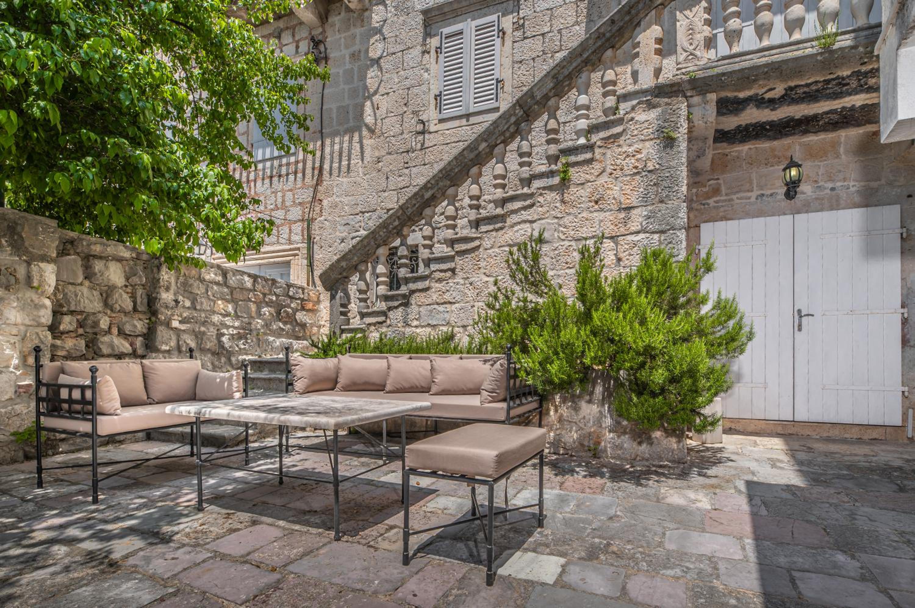 Villa Burovic Historic Beachfront Stone House Perast photo 2