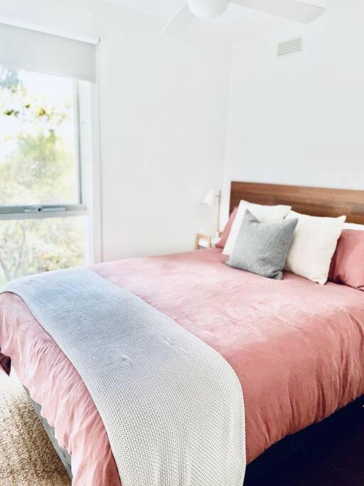 Whispering Gums - Ocean Views, Pet Friendly, EV UNIT 7kW for electric cars, Sleeps 7