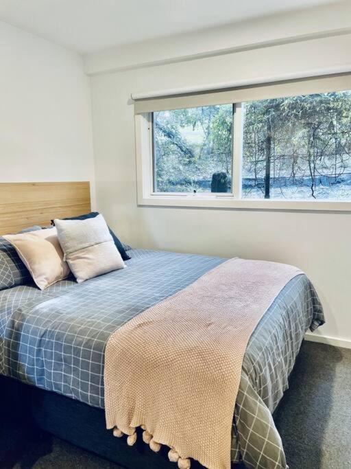 Whispering Gums - Ocean Views, Pet Friendly, EV UNIT 7kW for electric cars, Sleeps 7