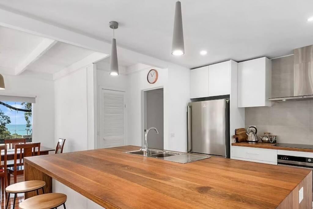 Whispering Gums - Ocean Views, Pet Friendly, EV UNIT 7kW for electric cars, Sleeps 7