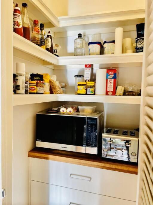 Whispering Gums - Ocean Views, Pet Friendly, EV UNIT 7kW for electric cars, Sleeps 7