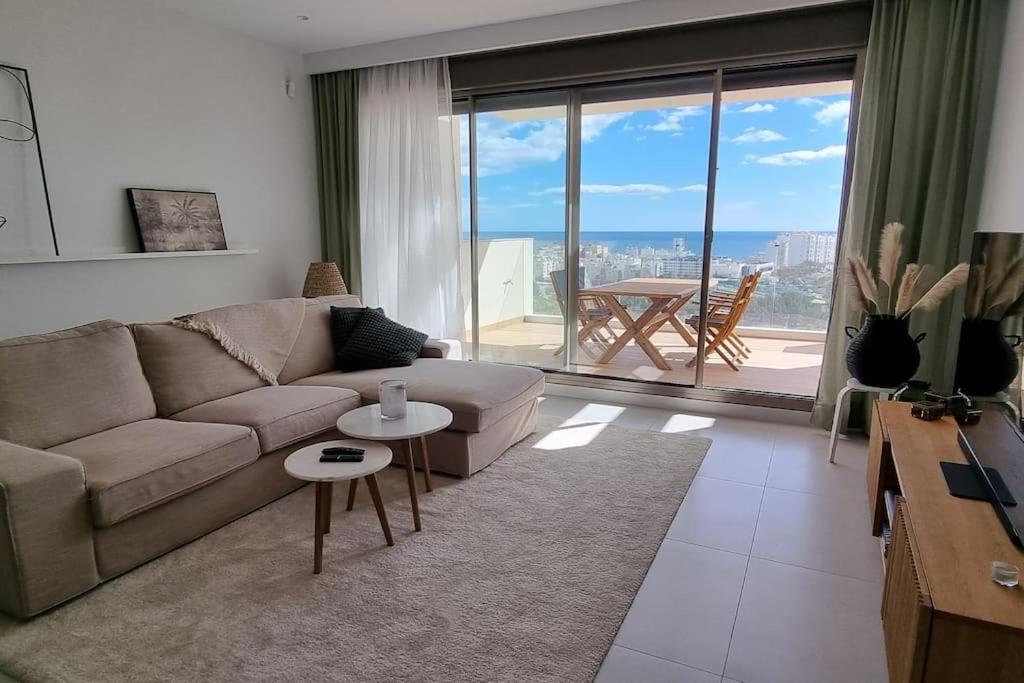 Penthouse at Las Mesas with amazing views