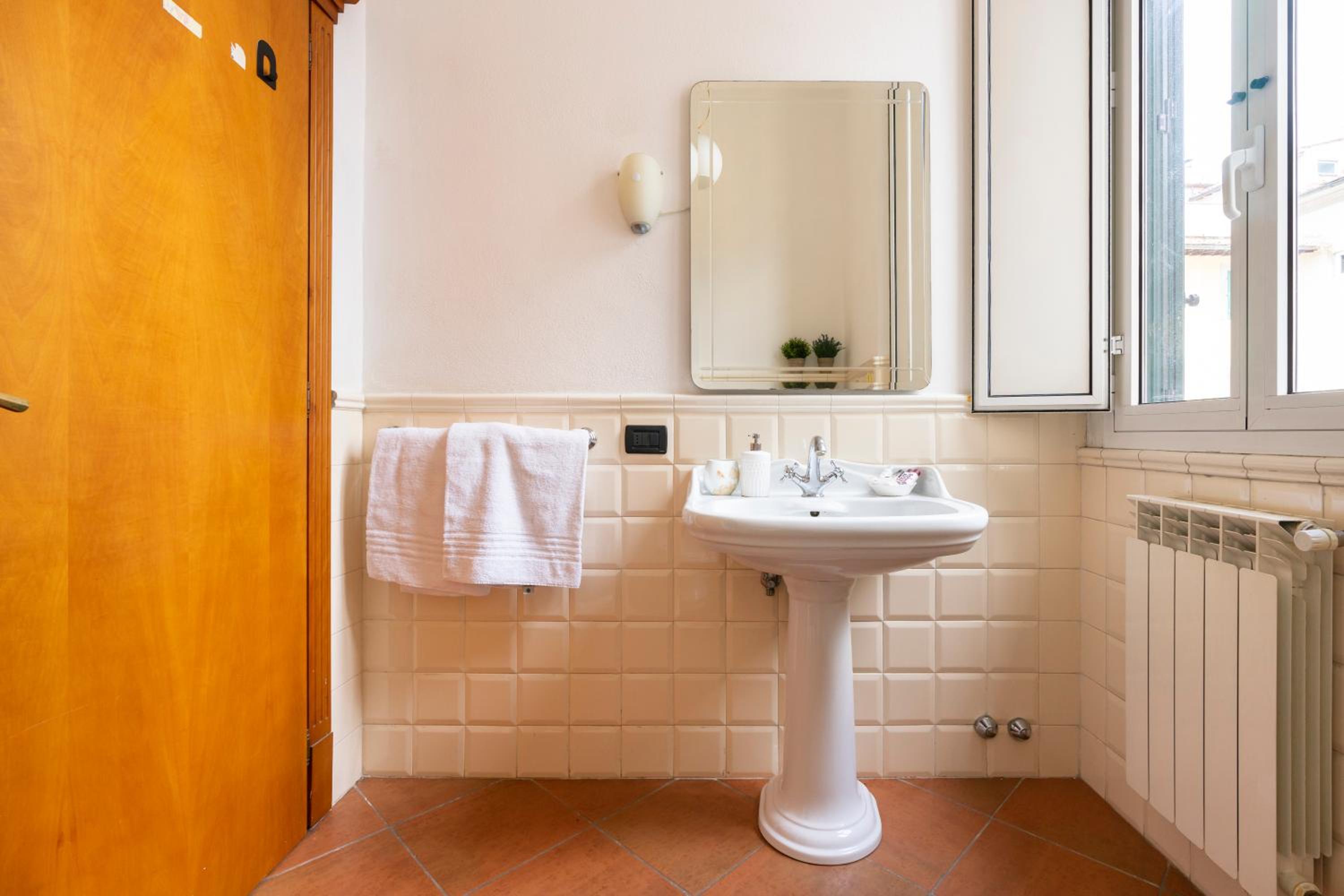 Verdi 11 en Florence — bathroom
