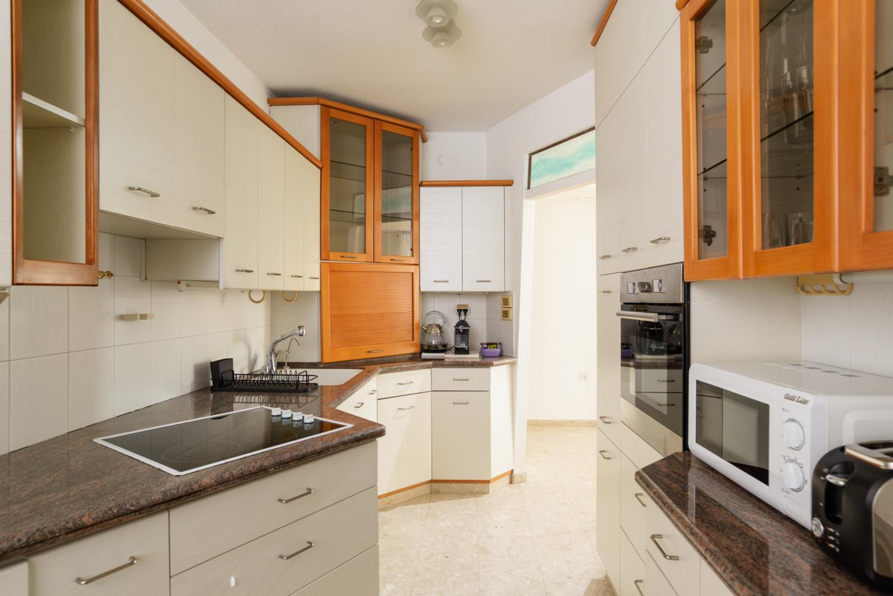 Downtown apartment 3BDR with city view