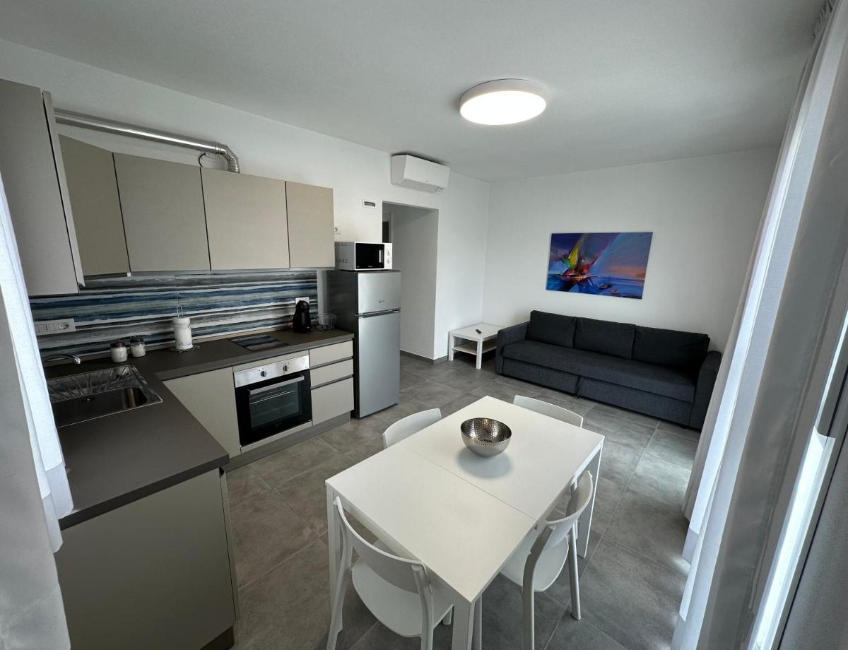 Artemisia Home