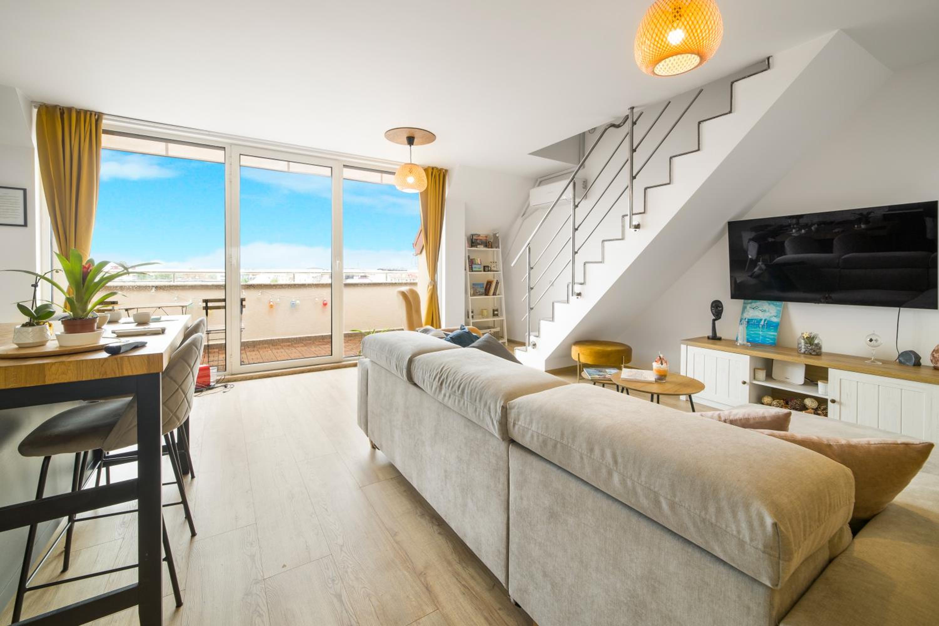 Top Central Maisonette with Underground parking