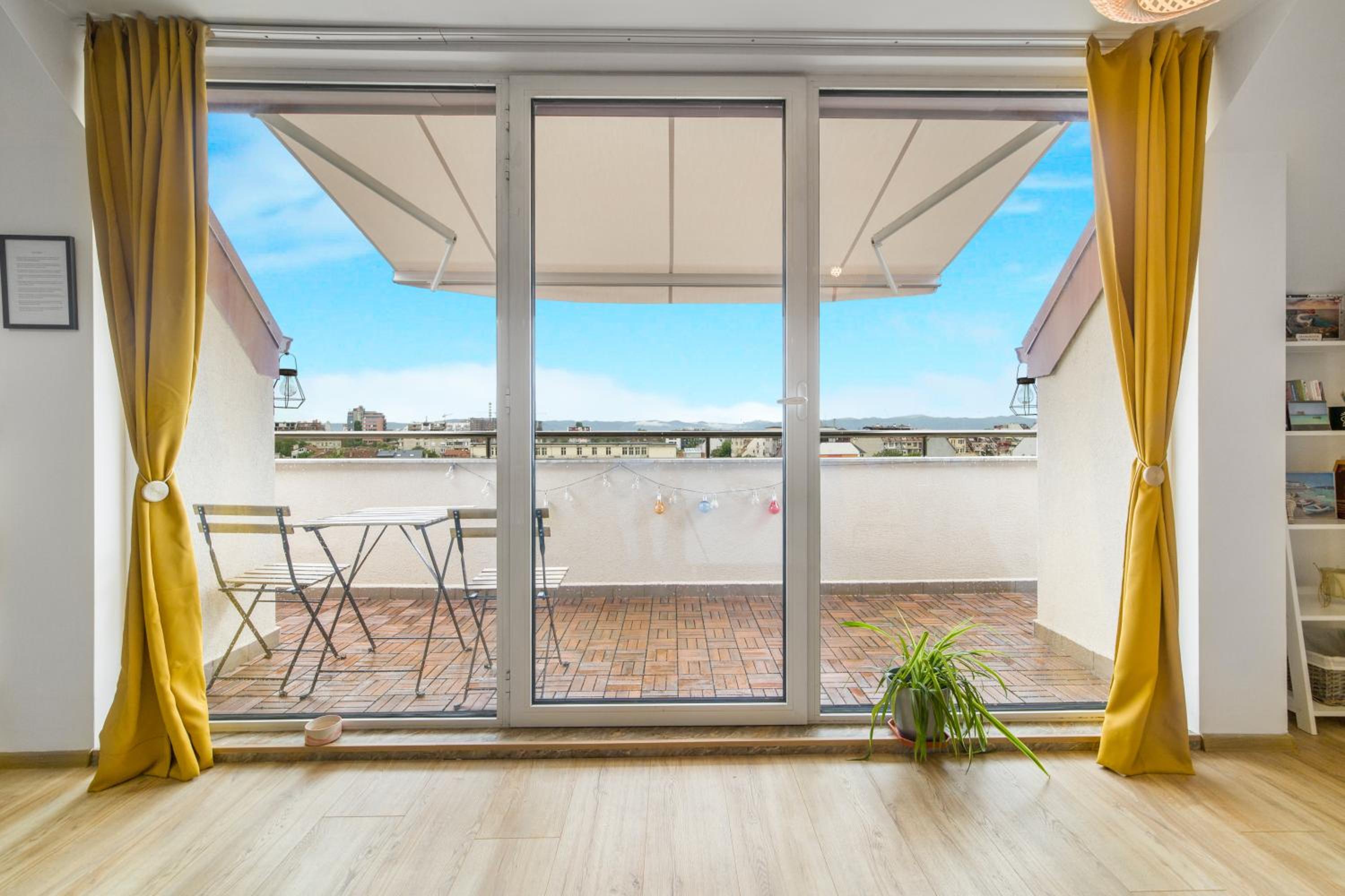 Top Central Maisonette with Underground parking