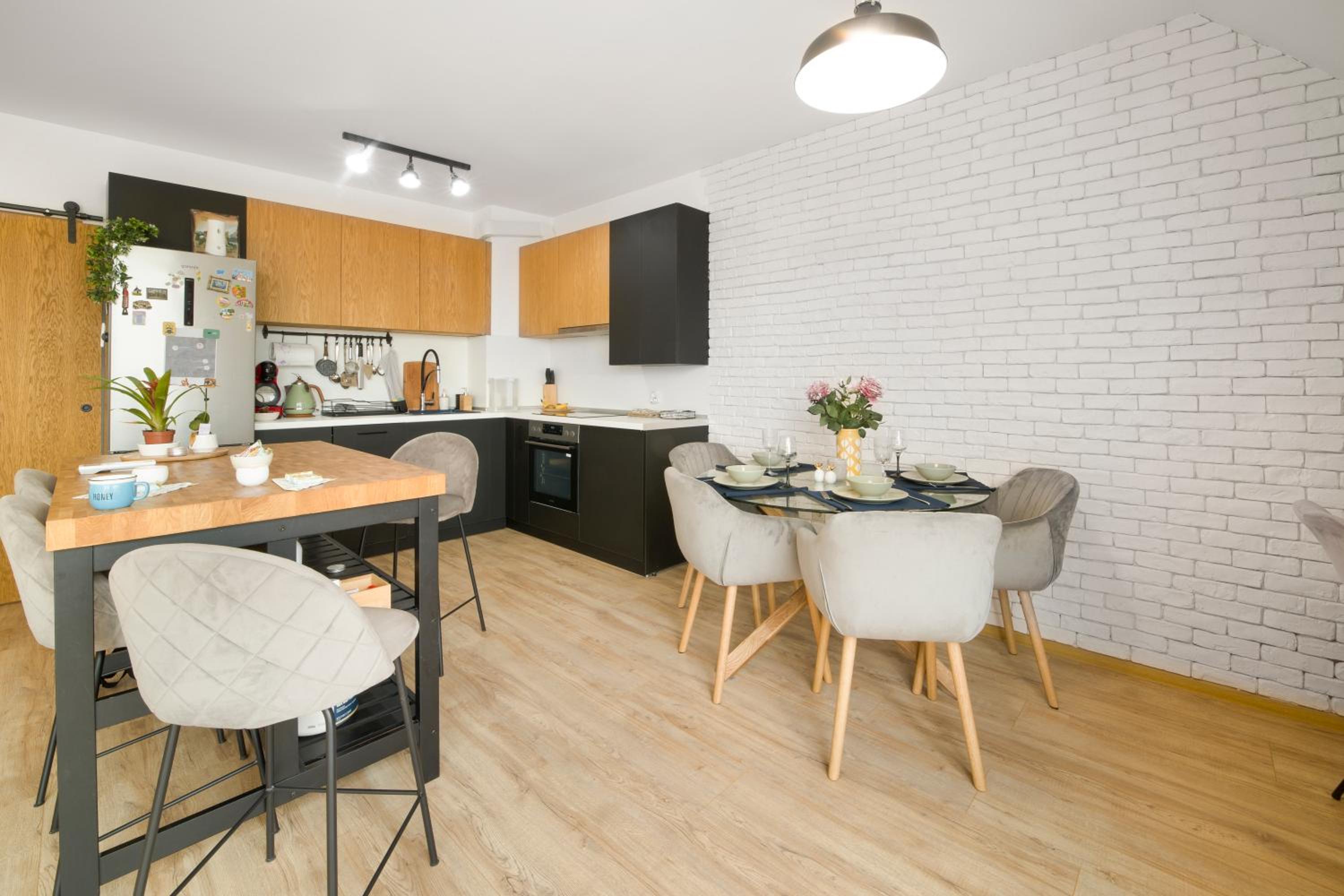 Top Central Maisonette with Underground parking