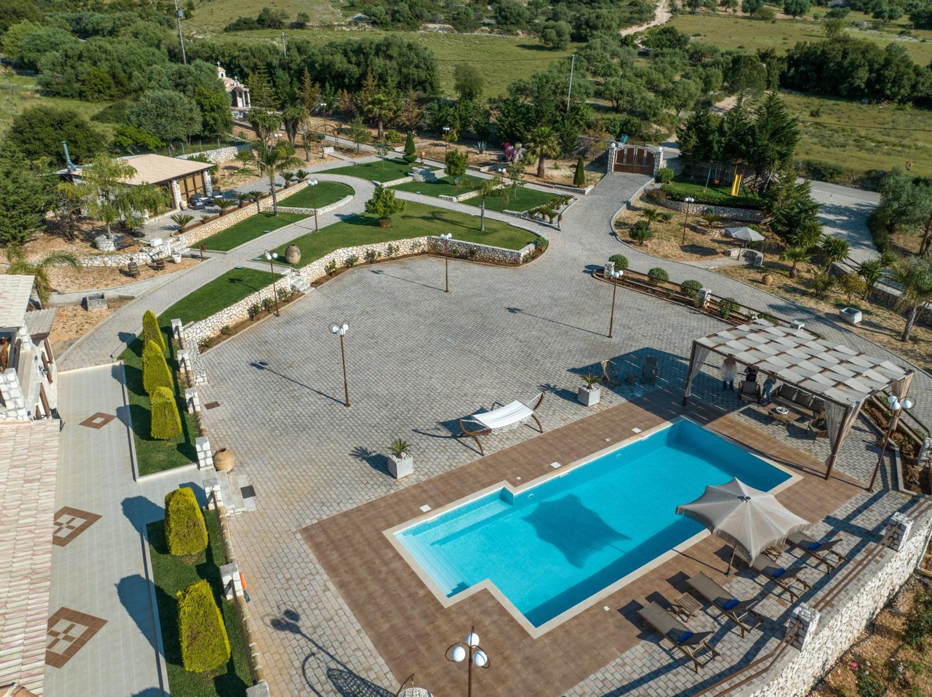 Piedra Villa
