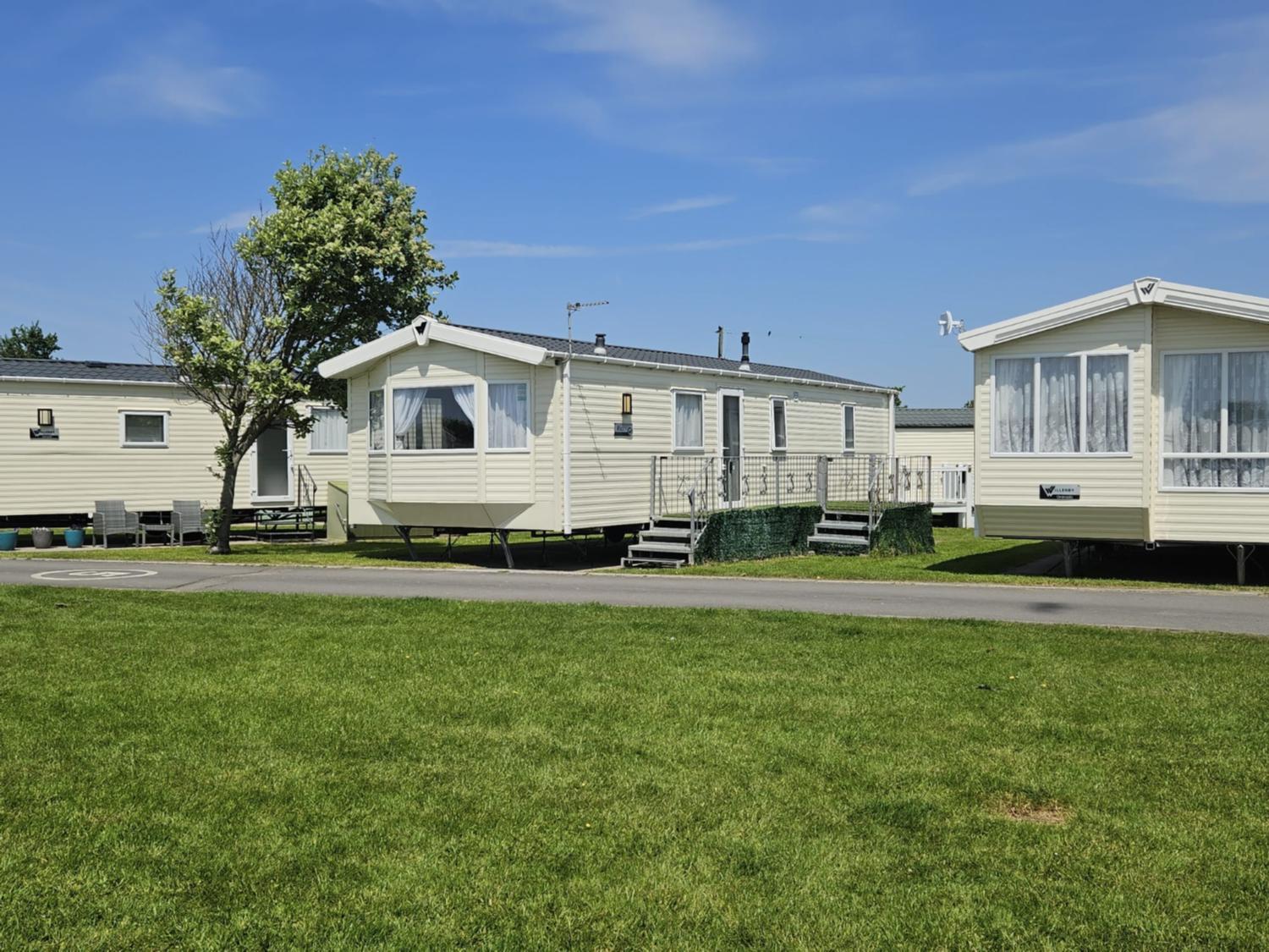 6 Berth on John Fowlers (Sandy Glade) Brean view 2