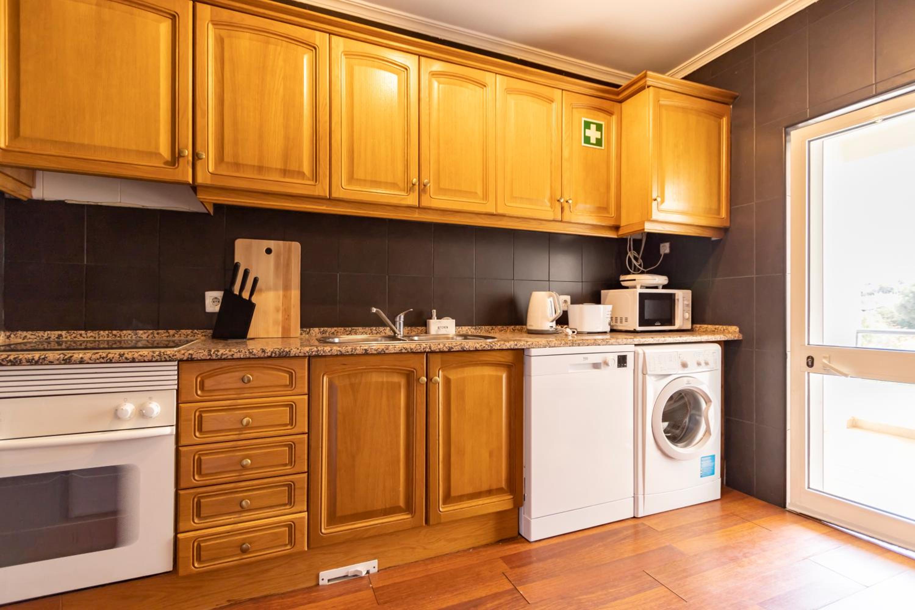 Spaceful Apartment in Albufeira