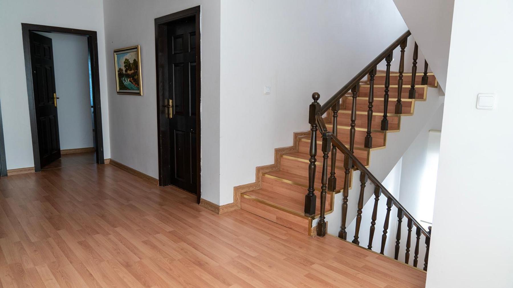 Spacious Villa with Sea and Mountain View - Image 35