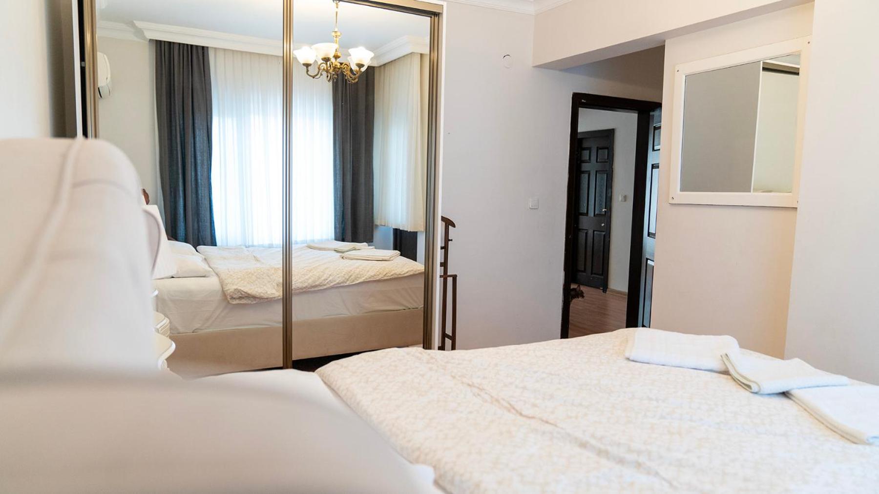 Spacious Villa with Sea and Mountain View - Image 37