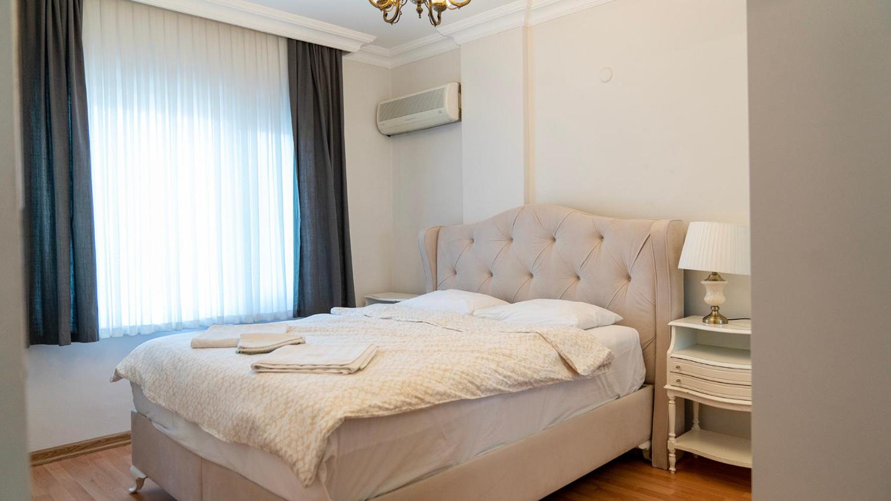 Spacious Villa with Sea and Mountain View - Image 40